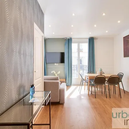 24 - Luxury In Montorgueil